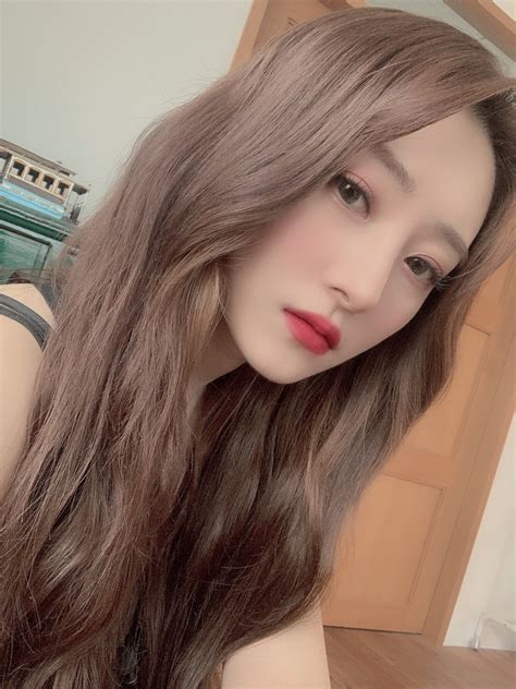 Dreamcatcher Selca Selfie And Kim Bora Image On Favim