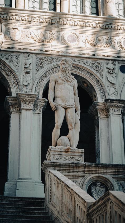 A Statue of Neptune · Free Stock Photo