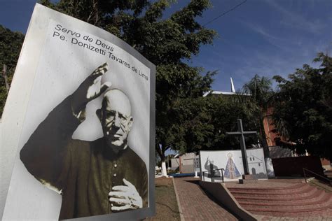 Cidade do interior de SP respira padre Donizetti após confirmação de