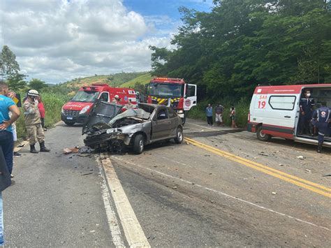 Motorista De Carro Morre Após Colisão Com Caminhão Na Br 259 Em