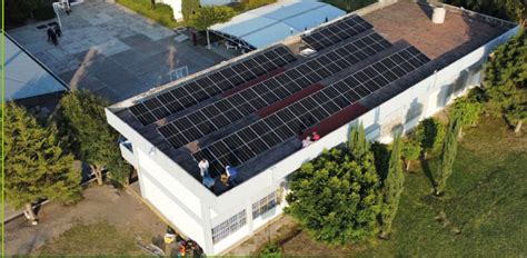 Energy Commerce Proyecto De Escuelas Solares Beneficia A