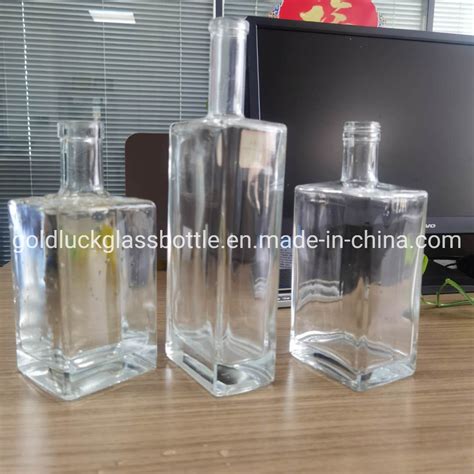 Empty 500ml 750ml Square Liquor Glass Bottle With Cork Cap For Liqueur