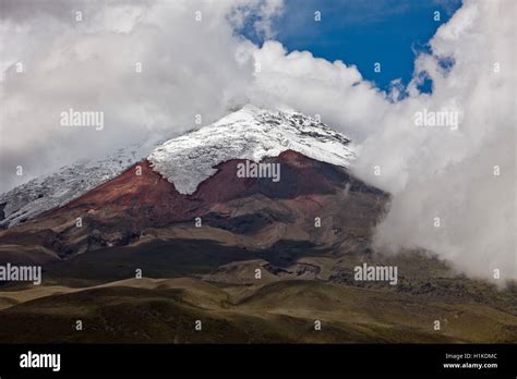 Cotopaxi volcano, Cotopaxi National Park, Ecuador Stock Photo - Alamy