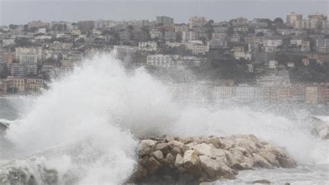 Maltempo Collegamenti A Singhiozzo Tra Capri E Terraferma La Repubblica