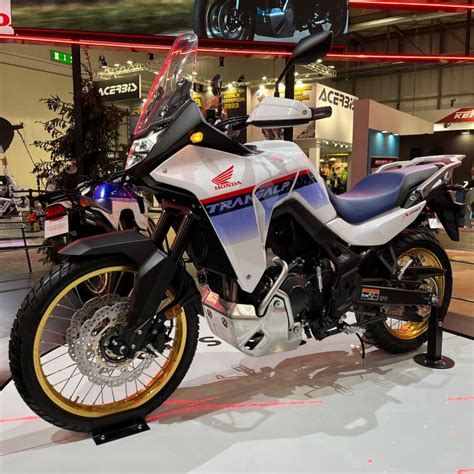 Nuova Honda Hornet L Iconica Naked Ad Eicma Wedrive