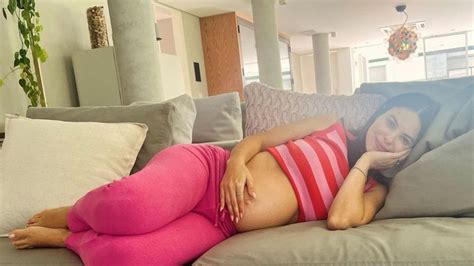 Sthefany Brito Posta Nova Foto Mostrando Barriga De Gr Vida