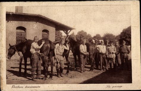 Ansichtskarte Postkarte Artillerie Divisionnaire Franz Sische