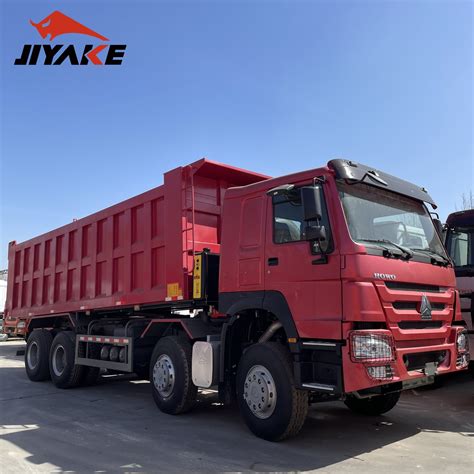 Professional Production 8X4 12 Wheels 40 50 Ton Sinotruk HOWO Brand