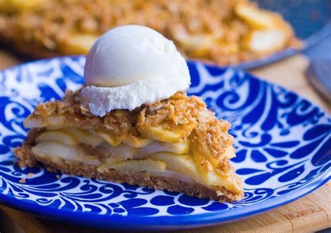 Healthy Apple Pie Recipe - Completely Vegan!