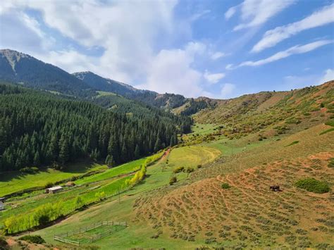 Jeti Oguz - Visiting the Seven Bulls Rocks in Kyrgyzstan