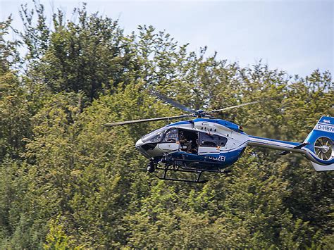 Deutsche Polizei Sucht Mit Grossaufgebot Nach Bewaffnetem Mann