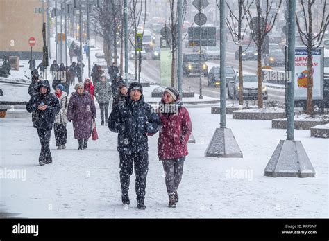 Heavy snowfall in Moscow, Russia Stock Photo - Alamy