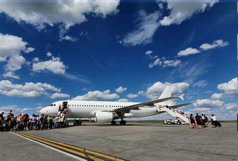 AEROPORTUL DIN IASI AJUNGE PE LOCUL 2 IN TOPUL AEROPORTURILOR REGIONALE