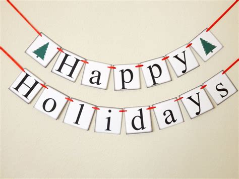 Printable Happy Holidays Banner - Evergreen Christmas Tree Decoration ...