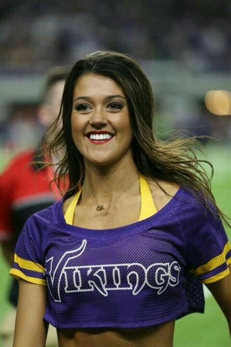 Pin By Ashley Reed On Nfl Cheerleaders Nfl Cheerleaders Hottest Nfl Cheerleaders Vikings