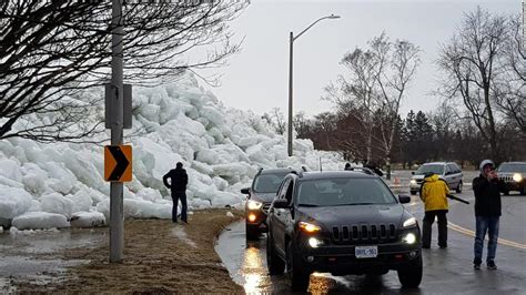 Lake Erie Ice Walls Huges Walls Of Ice Burst Ashore Cnn