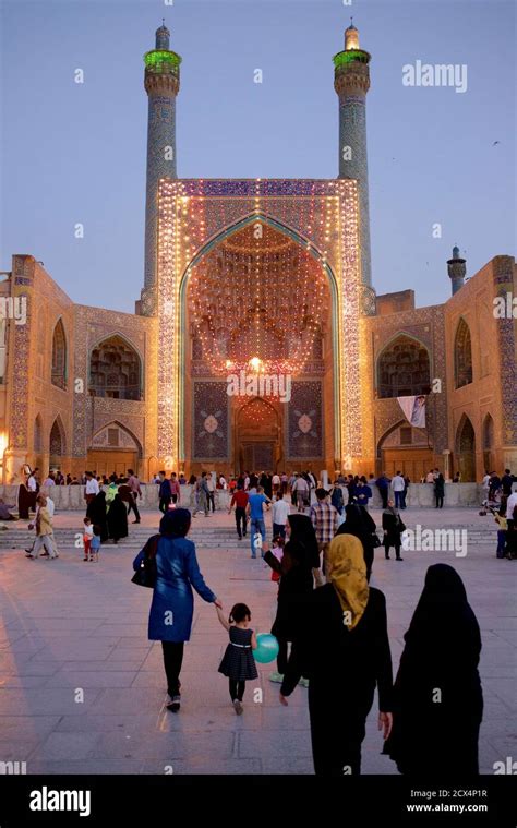 The Shah Mosque also known as Imam Mosque and Jaame' Abbasi Mosque ...