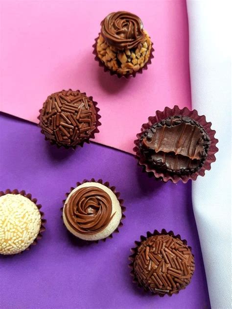 Descubra Como Fazer Deliciosos Brigadeiros Fotografia De Doces