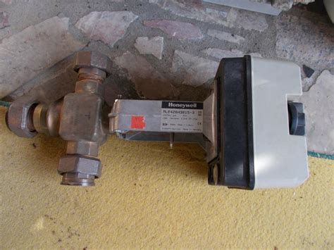 Troputni Ventil Elektromotorni Honeywell DN 25