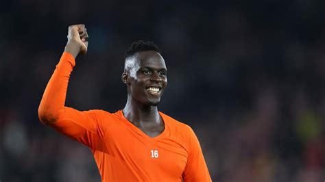 Édouard Mendy Bat Sadio Mané Pour Remporter Un énorme Prix Au Sénégal