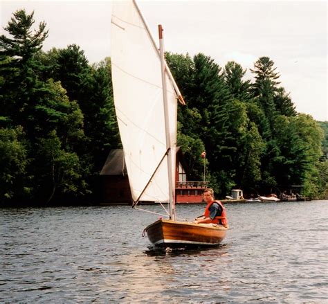 Geodesic Aerolite Classic 12 | Wooden Boat