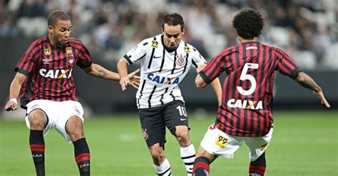 Série A Corinthians x Atlético PR Futebol UOL Esporte