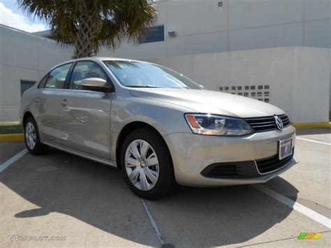 2013 Moonrock Silver Metallic Volkswagen Jetta Se Sedan 70963683 Photo