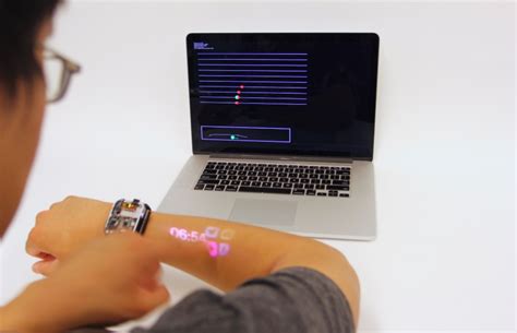 First Of Its Kind Smartwatch Turns Your Skin Into A Touchscreen