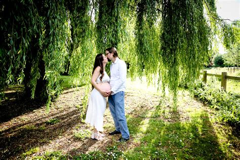 Beautiful Baby Bump Shoot In The Countryside