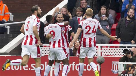 Stoke City Resmi Dapatkan Bek Tottenham Bola Liputan6