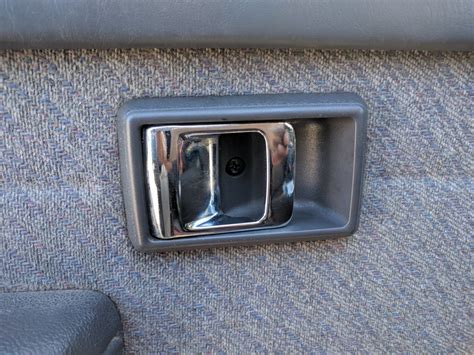 How To Replace Interior Door Handle 1998 Toyota Tacoma