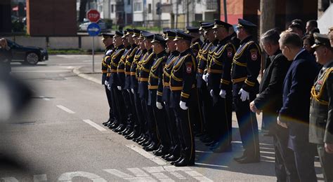 Slu Enjem Parastosa I Polaganjem Vijenaca Po Elo Obilje Avanje Dana