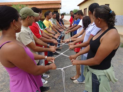 Exemplos De Cooperação Na Escola REVOEDUCA