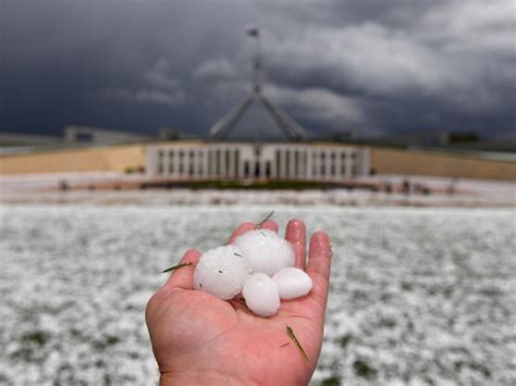 Weather Act Wild Hailstorm Hits Canberra Au — Australias