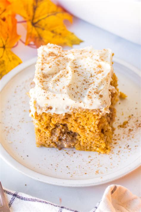 Pumpkin Poke Cake Reluctant Entertainer