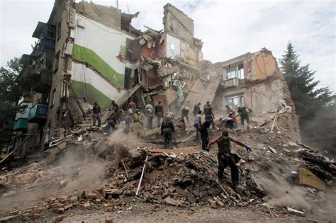 Border Tensions Rise Between Ukraine and Russia - The New York Times