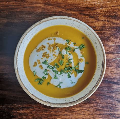 Velouté de carotte et de patate douce à la poudre de Rao TOTUM DELI