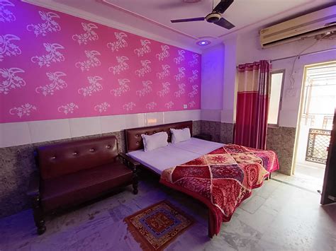 OYO Home Shri Hari Lodge Homestay Home Ayodhya Book 5660 OYO