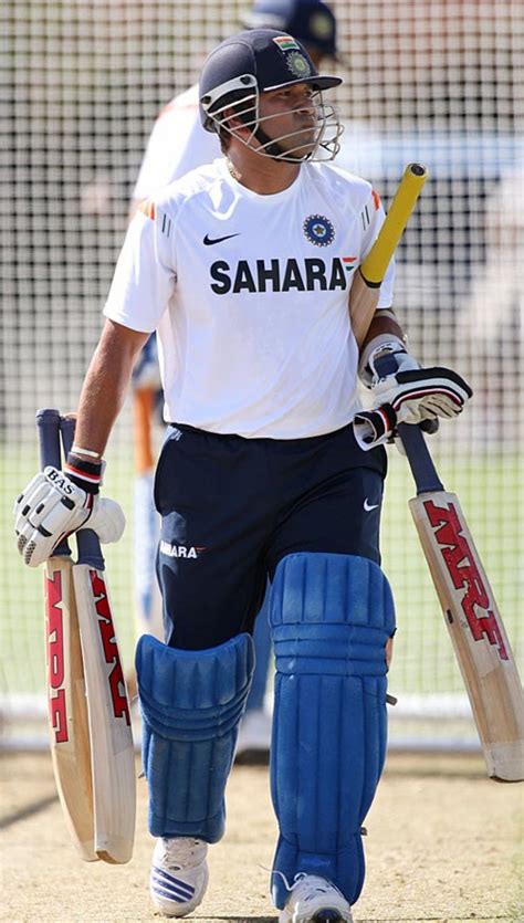 sachin tendulkar bowls espncricinfocom