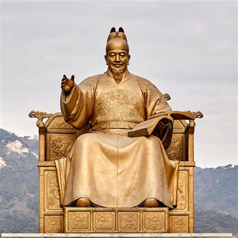 King Sejong Statue, Korea | Korean alphabet, Learn korean, Korean writing