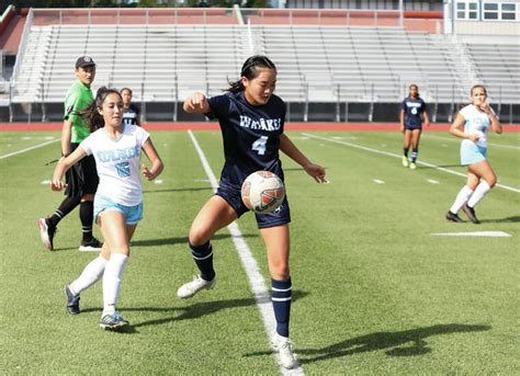 Freshmans Hat Trick Fuels Waiakea Girls Past Kealakehe Hawaii