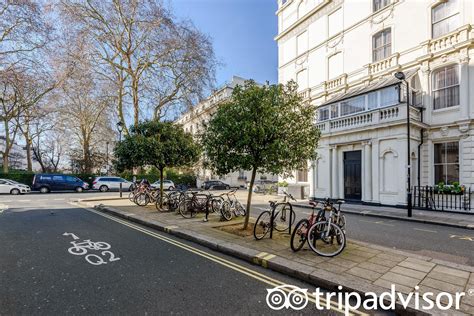 Booking grand plaza serviced rooms offers unexpected amenities 13