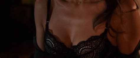 Naked Jennifer Lopez In The Boy Next Door