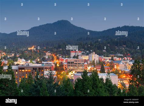 Eugene Oregon Usa Downtown Cityscape At Dusk Stock Photo Alamy