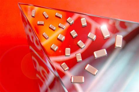 Low ESR RoHS Compliant Multilayer Ceramic Chip Capacitors From