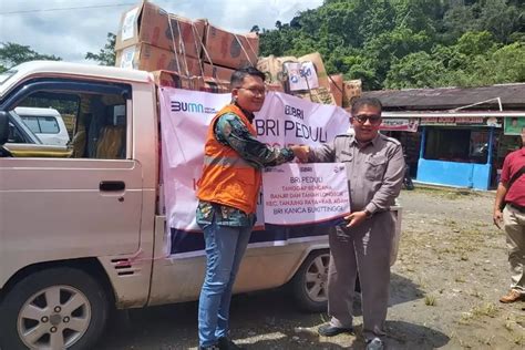 Tanggap Bencana Banjir Dan Longsor Padang BRI Peduli Salurkan Bantuan