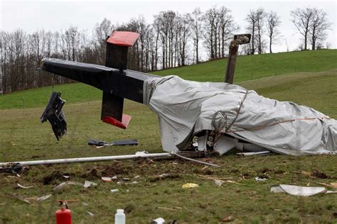 Ungl Ck Bei Holzf Llarbeiten Heli St Rzt Bei Buchenernte Ab