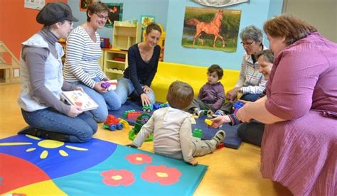 Le Relais dassistantes maternelles parents enfants Les Écureuils a