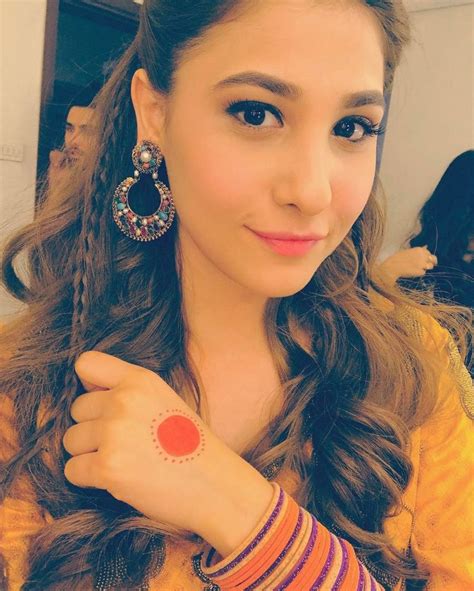 35 7k Likes 624 Comments Hina Altaf Khan Hinaaltaf On Instagram “kuch Na Kaho 🙊”