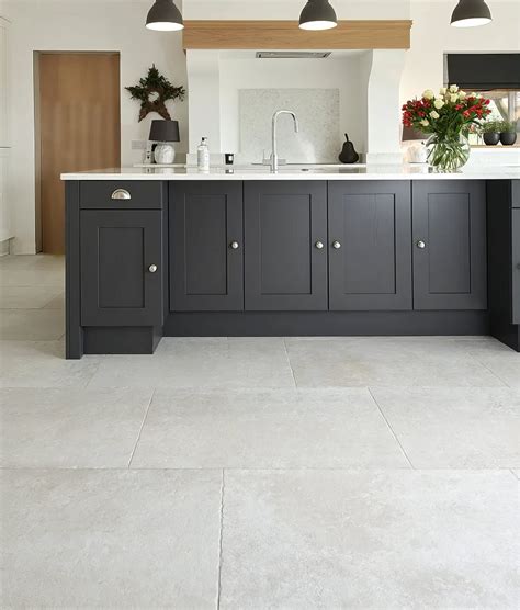 Choosing the Right Kitchen Floor Tiles for Your Home: A Comprehensive ...